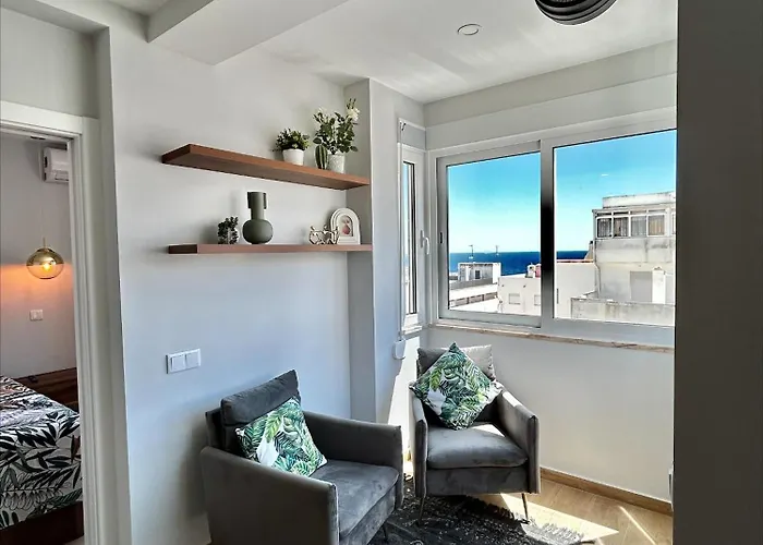 Vista Mar A Menos De 50m Da Praia.