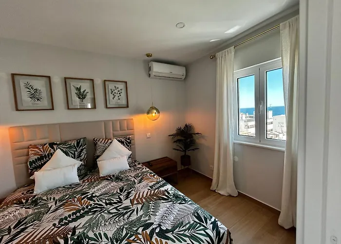 Vista Mar A Menos De 50m Da Praia. * Armação de Pêra