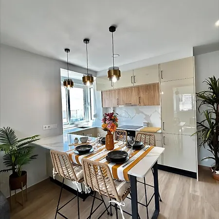 Vista Mar A Menos De 50m Da Praia. Armação de Pêra